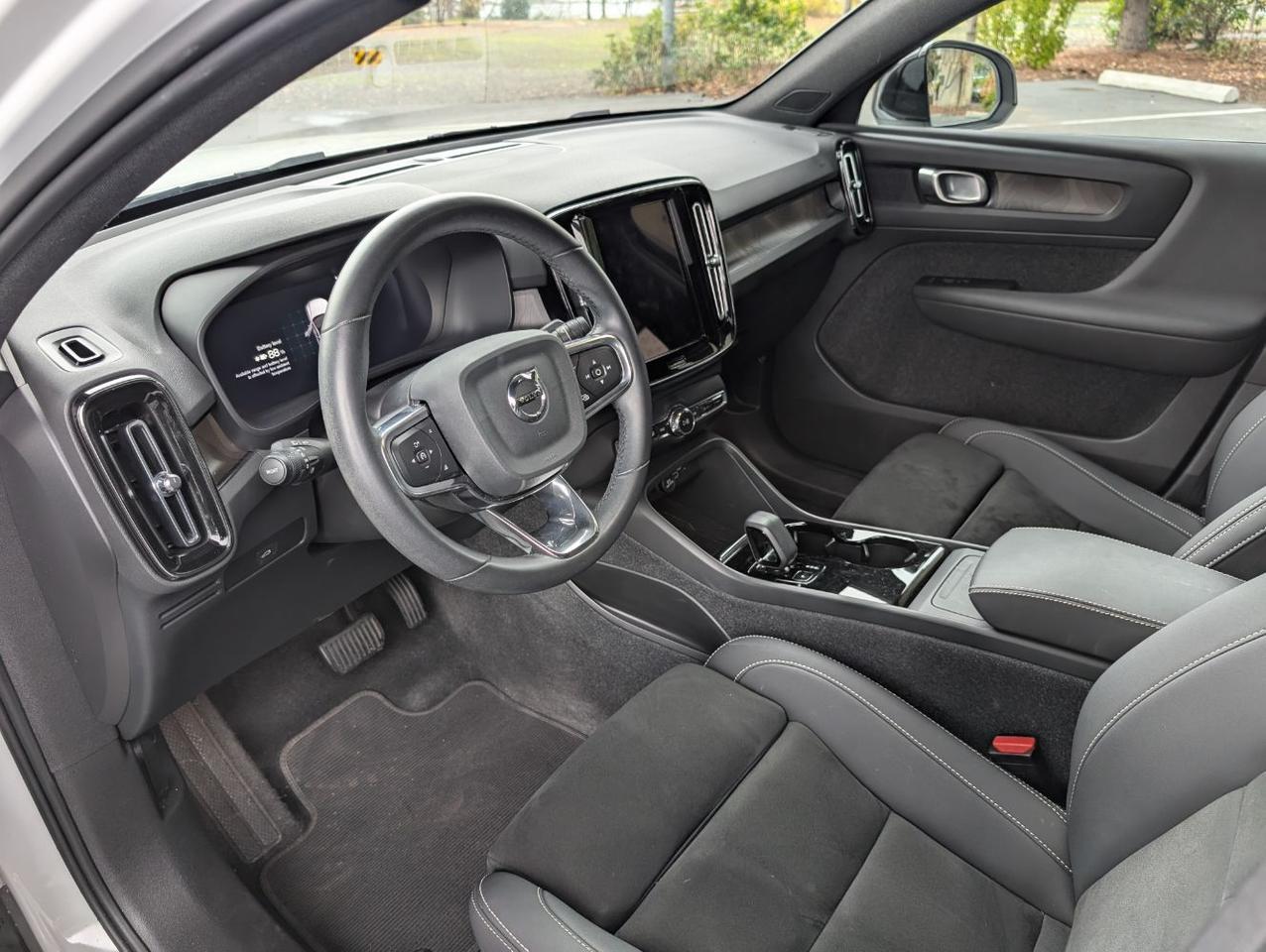 2023 Volvo C40 Recharge P8 Twin Engine PLUS w/High Performance Audio, Heat Pump, 360 Cam, 4 Heated Seats & Wheel Portland OR