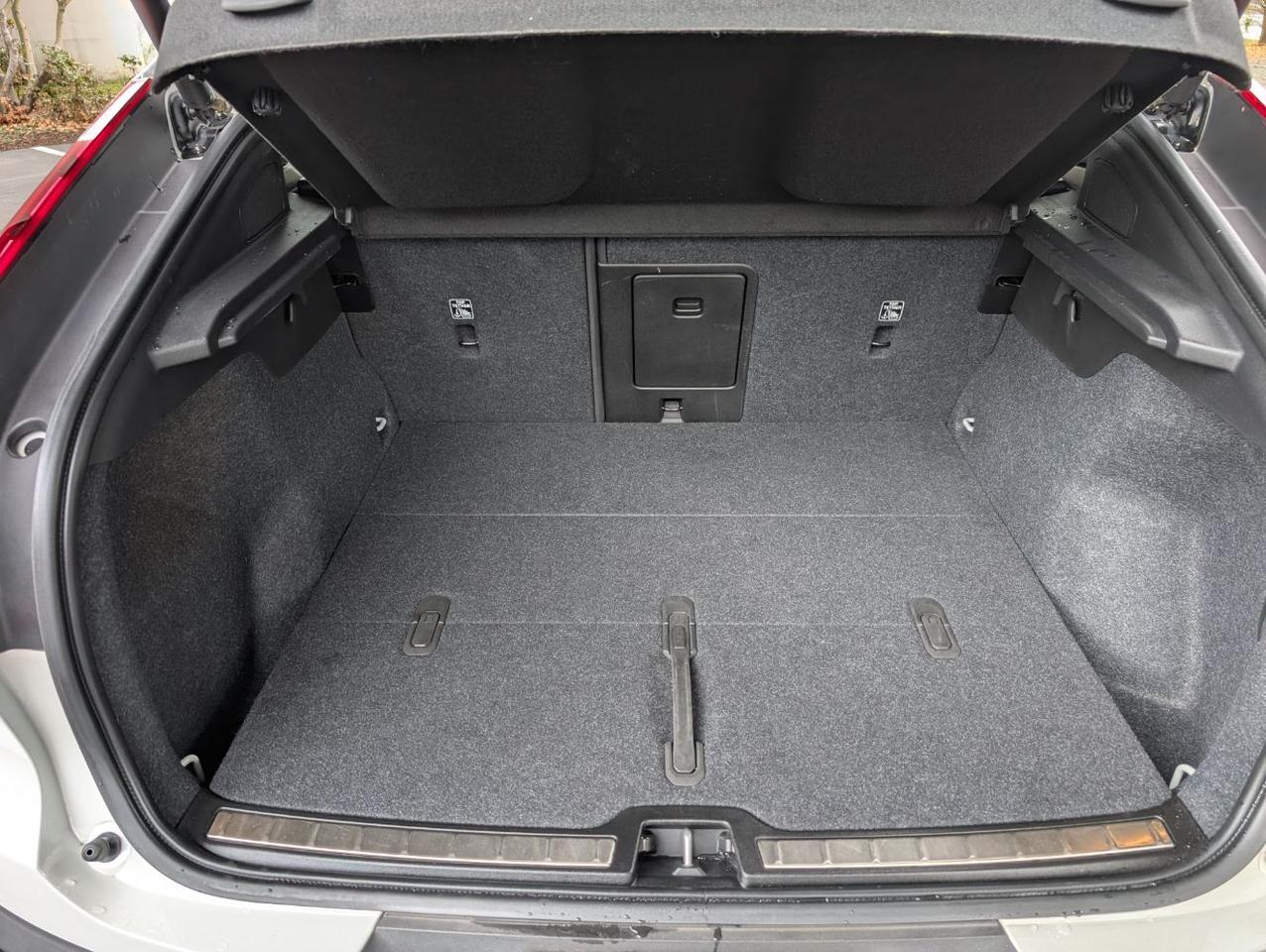 2023 Volvo C40 Recharge P8 Twin Engine PLUS w/High Performance Audio, Heat Pump, 360 Cam, 4 Heated Seats & Wheel Portland OR