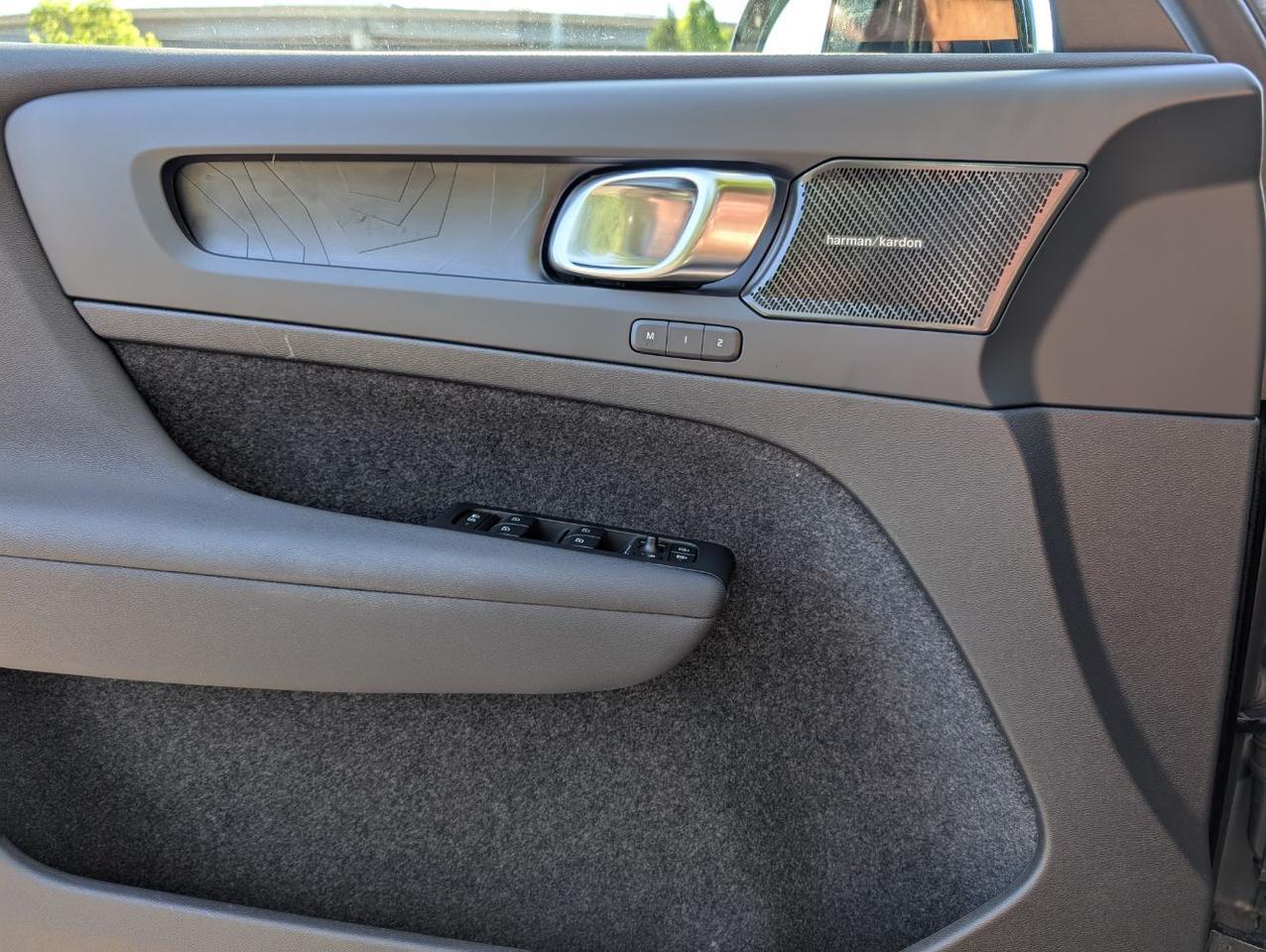 2023 Volvo C40 Recharge P8 Twin Engine ULTIMATE w/Harman Kardon, Pilot Assist, 360 Cam, 4 Heated Seats & Wheel Portland OR