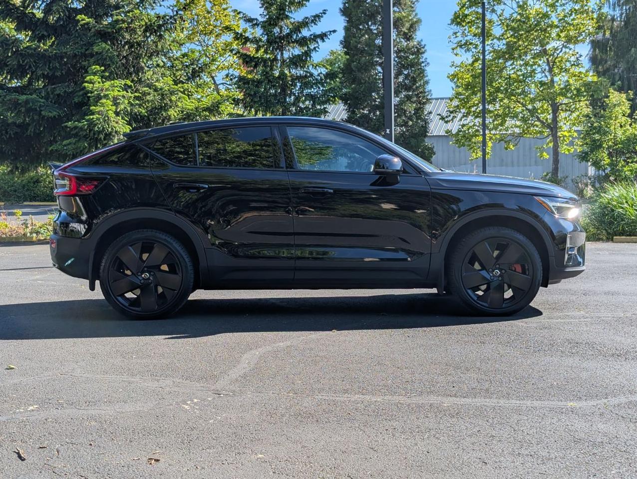 2023 Volvo C40 Recharge P8 Twin Engine ULTIMATE w/Harman Kardon, Pilot Assist, 360 Cam, 4 Heated Seats & Wheel Portland OR