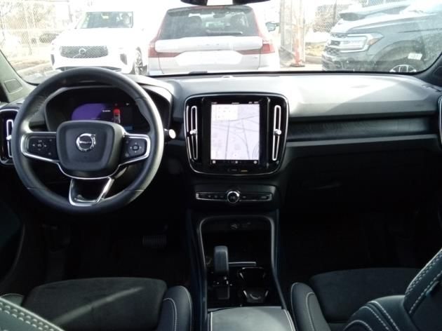 2023 Volvo C40 Recharge P8 Twin Engine ULTIMATE w/Harman Kardon, Pilot Assist, 360 Cam, 4 Heated Seats & Wheel Portland OR