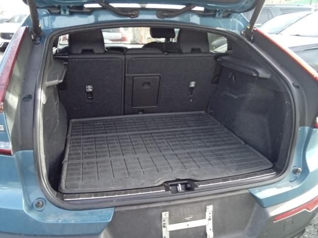 2023 Volvo C40 Recharge P8 Twin Engine ULTIMATE w/Harman Kardon, Pilot Assist, 360 Cam, 4 Heated Seats & Wheel Portland OR