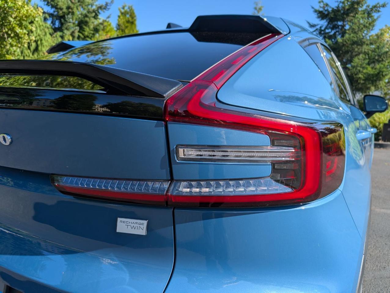 2023 Volvo C40 Recharge P8 Twin Engine ULTIMATE w/Harman Kardon, Pilot Assist, 360 Cam, 4 Heated Seats & Wheel Portland OR