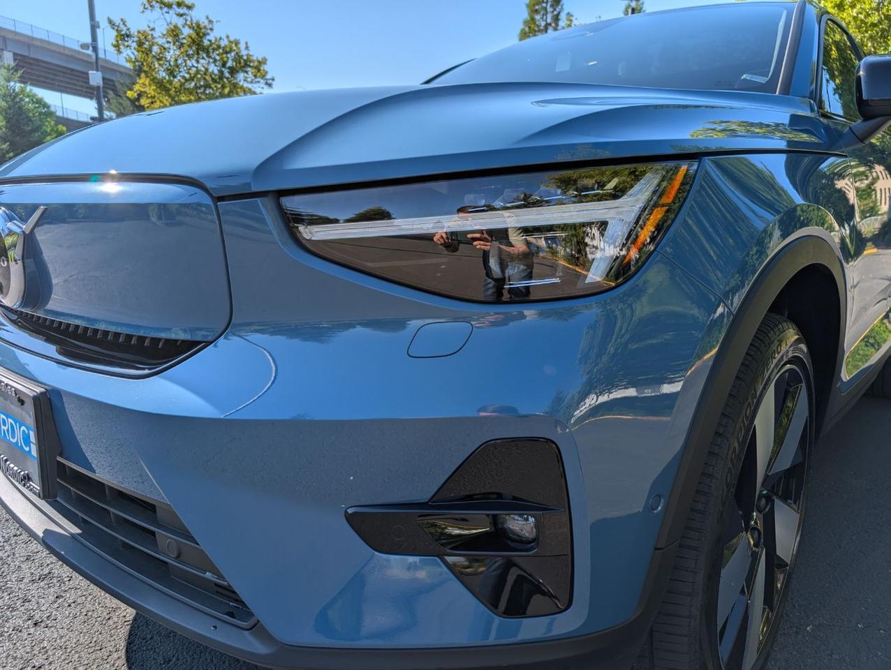 2023 Volvo C40 Recharge P8 Twin Engine ULTIMATE w/Harman Kardon, Pilot Assist, 360 Cam, 4 Heated Seats & Wheel Portland OR