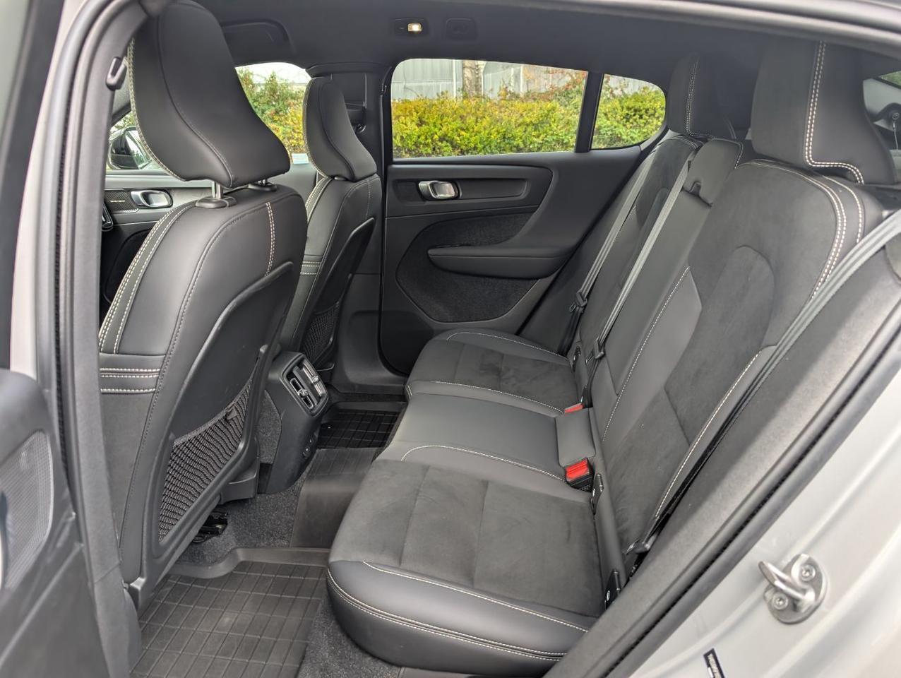 2023 Volvo C40 Recharge P8 Twin Engine ULTIMATE w/Harman Kardon, Pilot Assist, 360 Cam, 4 Heated Seats & Wheel Portland OR