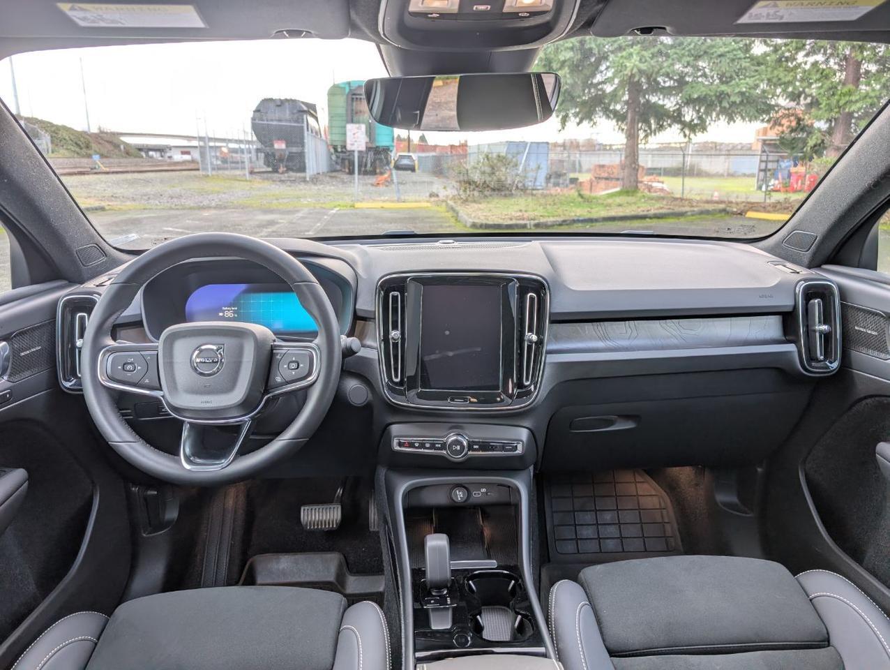 2023 Volvo C40 Recharge P8 Twin Engine ULTIMATE w/Harman Kardon, Pilot Assist, 360 Cam, 4 Heated Seats & Wheel Portland OR