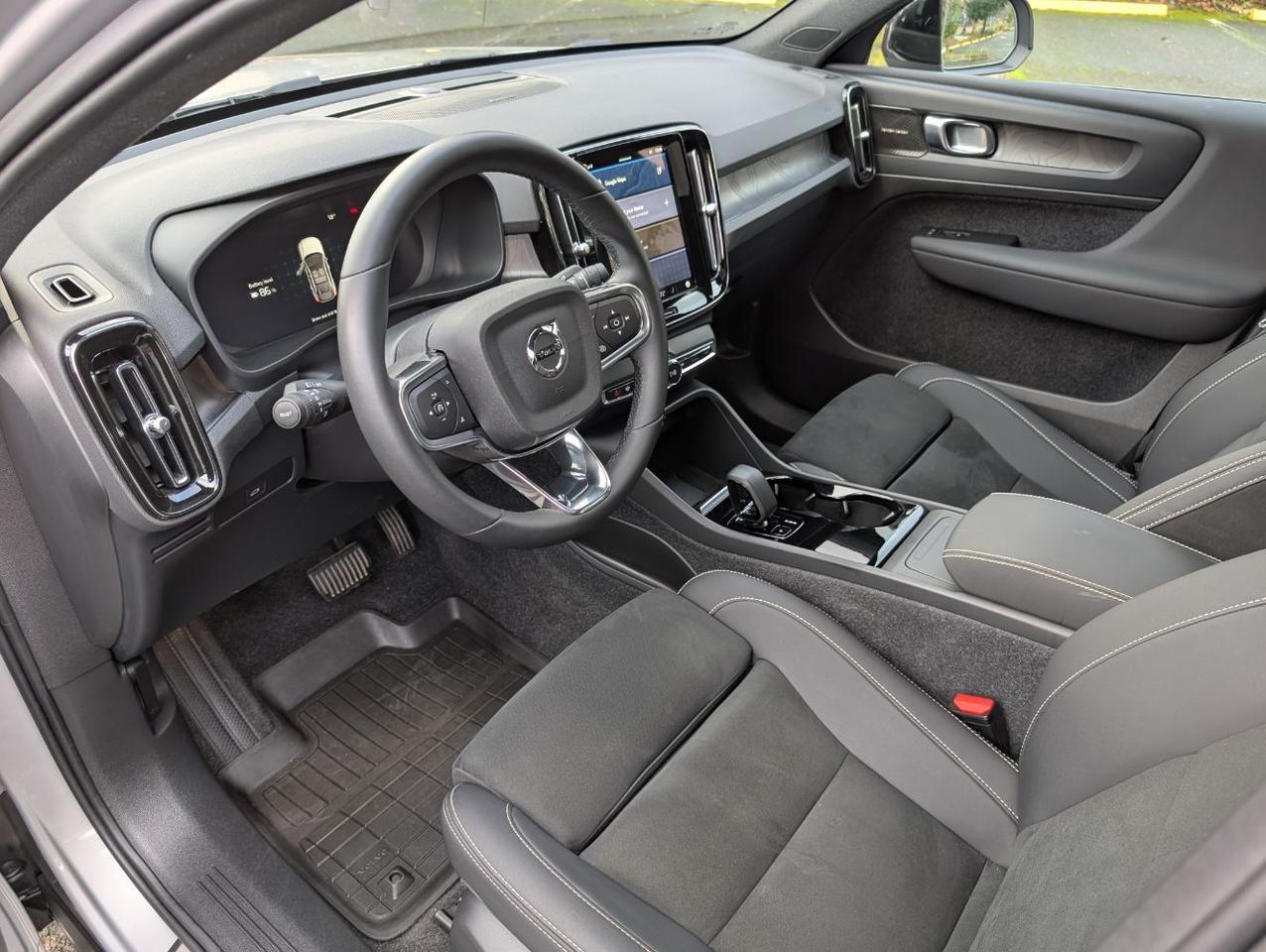 2023 Volvo C40 Recharge P8 Twin Engine ULTIMATE w/Harman Kardon, Pilot Assist, 360 Cam, 4 Heated Seats & Wheel Portland OR