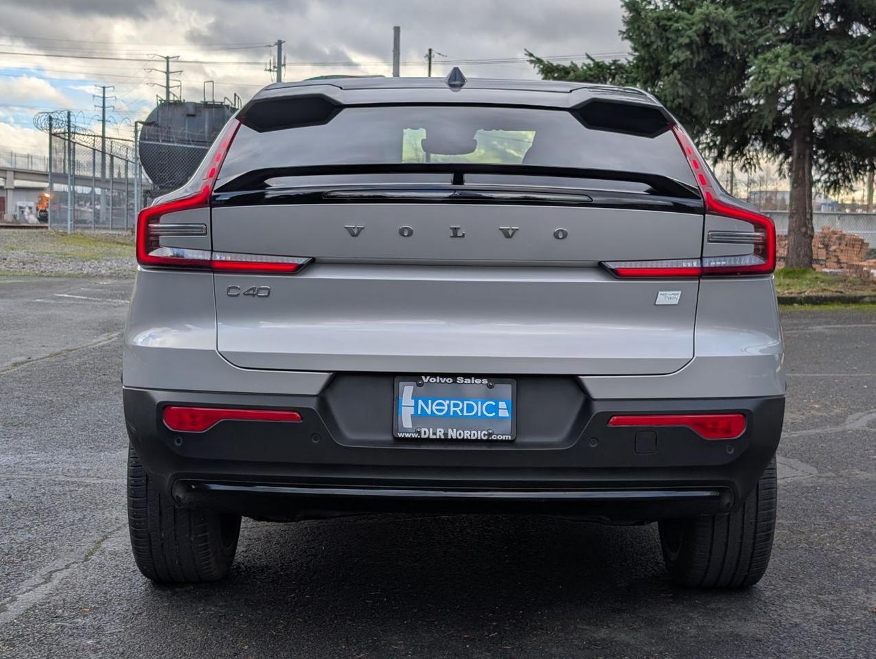 2023 Volvo C40 Recharge P8 Twin Engine ULTIMATE w/Harman Kardon, Pilot Assist, 360 Cam, 4 Heated Seats & Wheel Portland OR