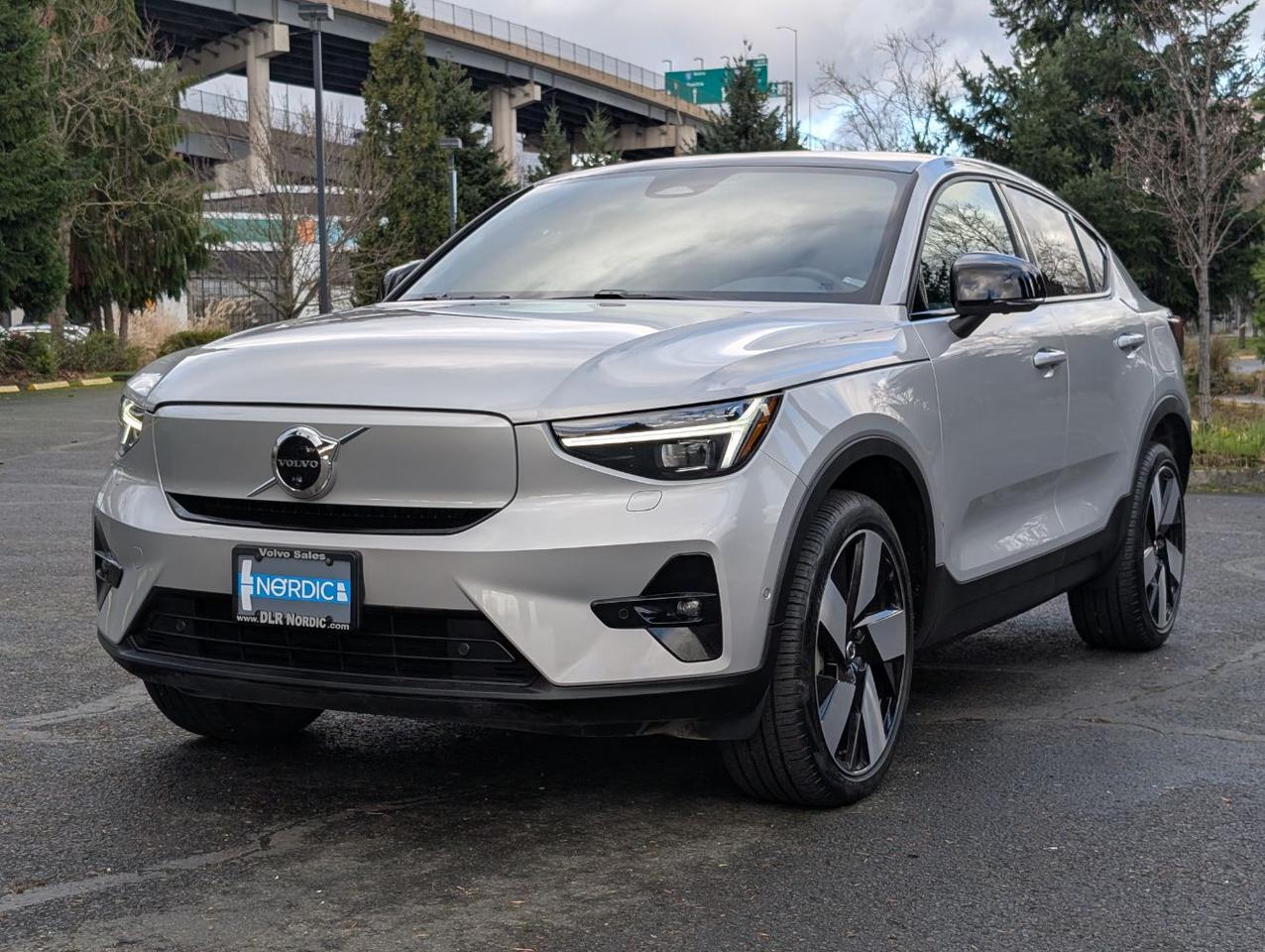 2023 Volvo C40 Recharge P8 Twin Engine ULTIMATE w/Harman Kardon, Pilot Assist, 360 Cam, 4 Heated Seats & Wheel Portland OR