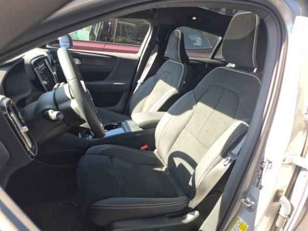 2023 Volvo C40 Recharge P8 Twin Engine ULTIMATE w/Harman Kardon, Pilot Assist, 360 Cam, 4 Heated Seats & Wheel Portland OR