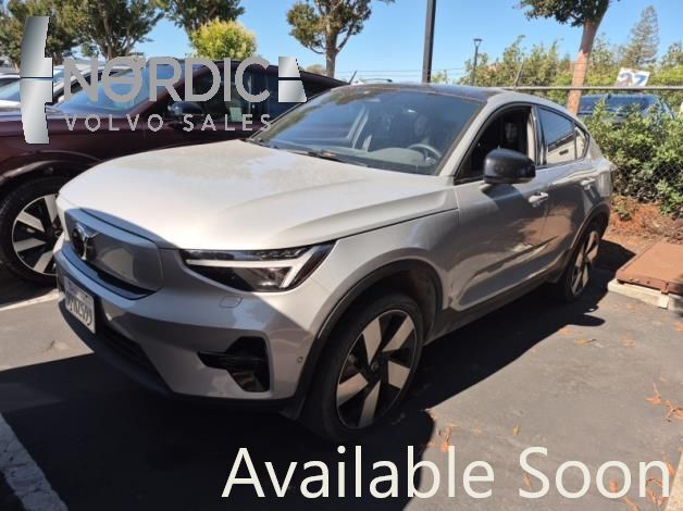 2023 Volvo C40 Recharge P8 Twin Engine ULTIMATE w/Harman Kardon, Pilot Assist, 360 Cam, 4 Heated Seats & Wheel