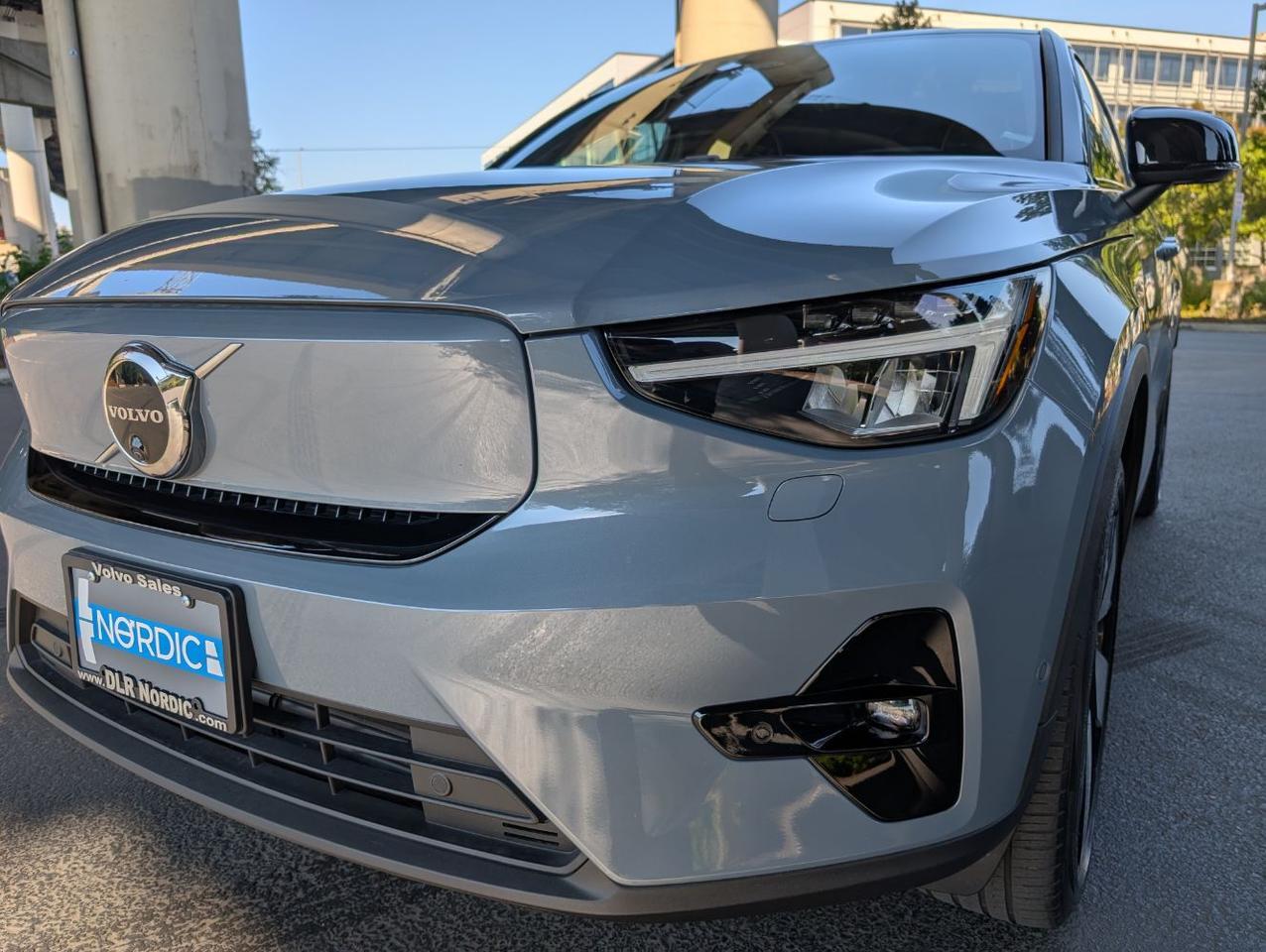 2023 Volvo C40 Recharge P8 Twin Motor ULTIMATE w/Harman Kardon, Pilot Assist, 360 Cam, 4 Heated Seats & Wheel Portland OR
