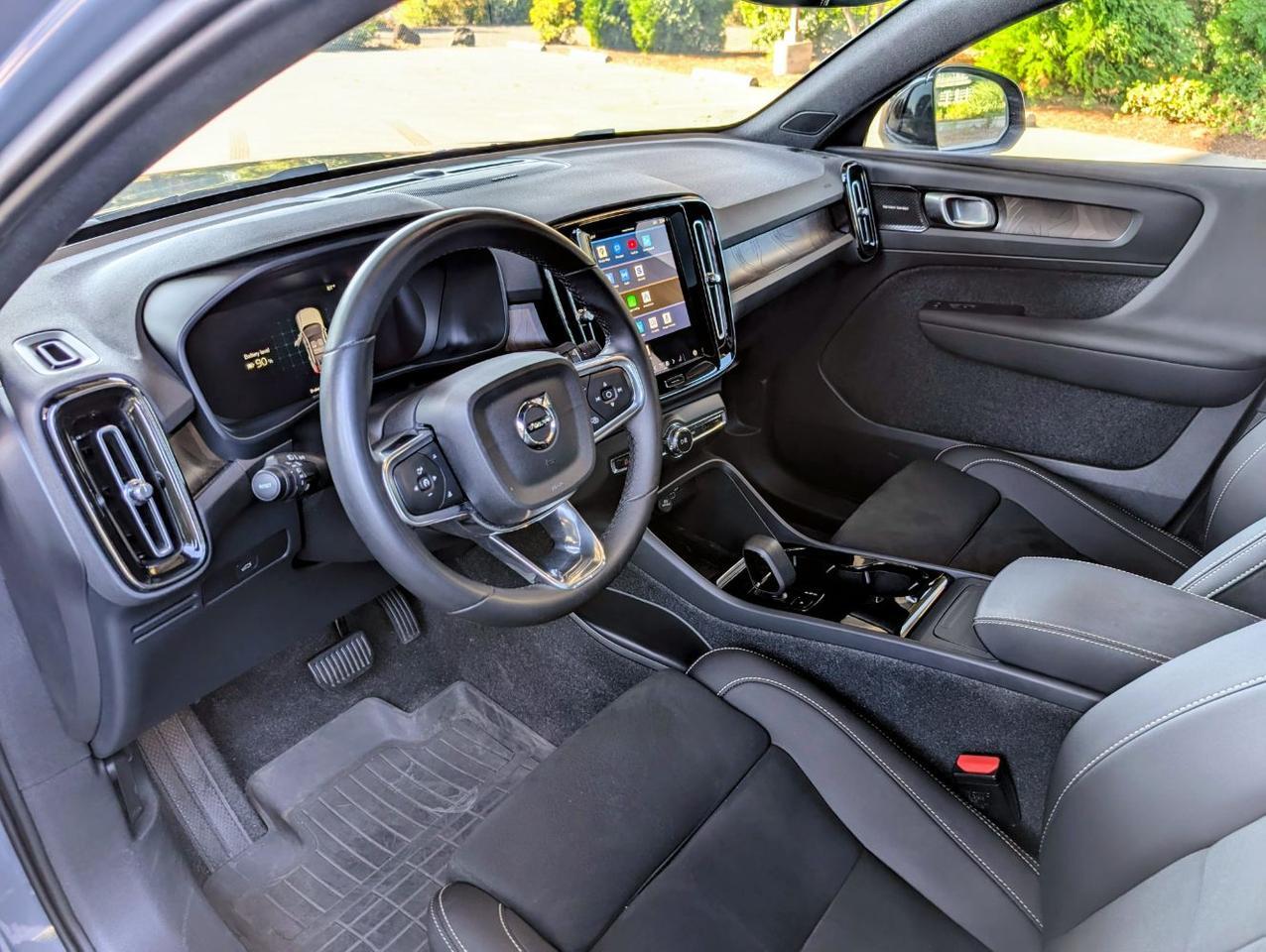 2023 Volvo C40 Recharge P8 Twin Motor ULTIMATE w/Harman Kardon, Pilot Assist, 360 Cam, 4 Heated Seats & Wheel Portland OR