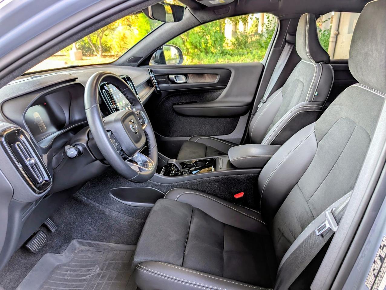 2023 Volvo C40 Recharge P8 Twin Motor ULTIMATE w/Harman Kardon, Pilot Assist, 360 Cam, 4 Heated Seats & Wheel Portland OR