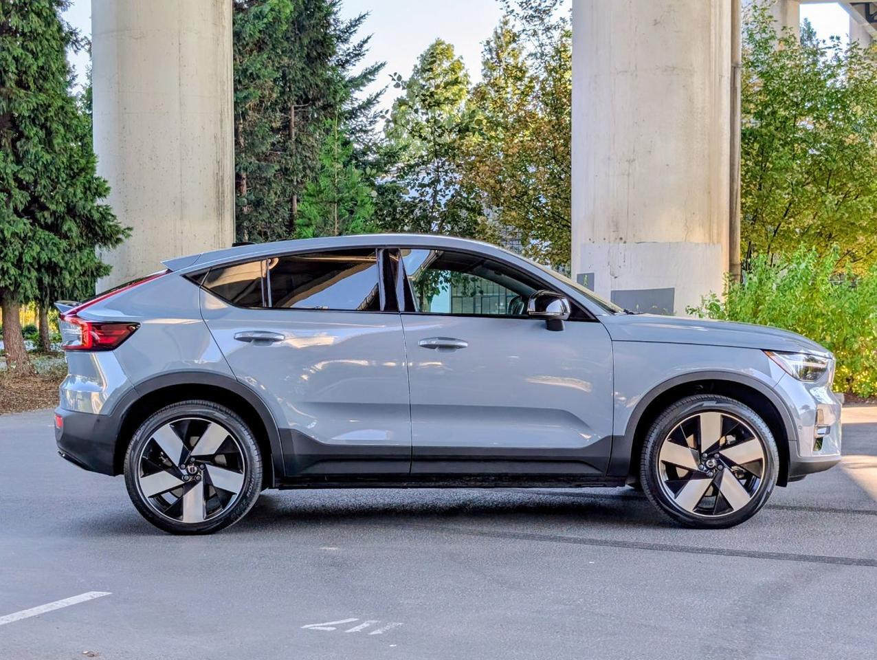 2023 Volvo C40 Recharge P8 Twin Motor ULTIMATE w/Harman Kardon, Pilot Assist, 360 Cam, 4 Heated Seats & Wheel Portland OR