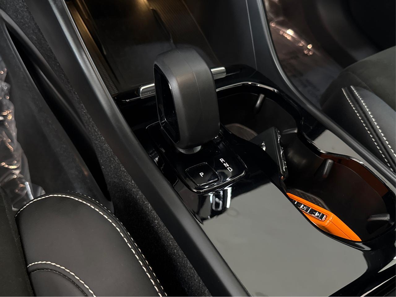 2023 Volvo C40 Recharge Pure Electric Pure Electric Plus Twin eAWD/NO ACCIDENT/CLEAN CARFAX/ONE OWNER Richmond Hill ON