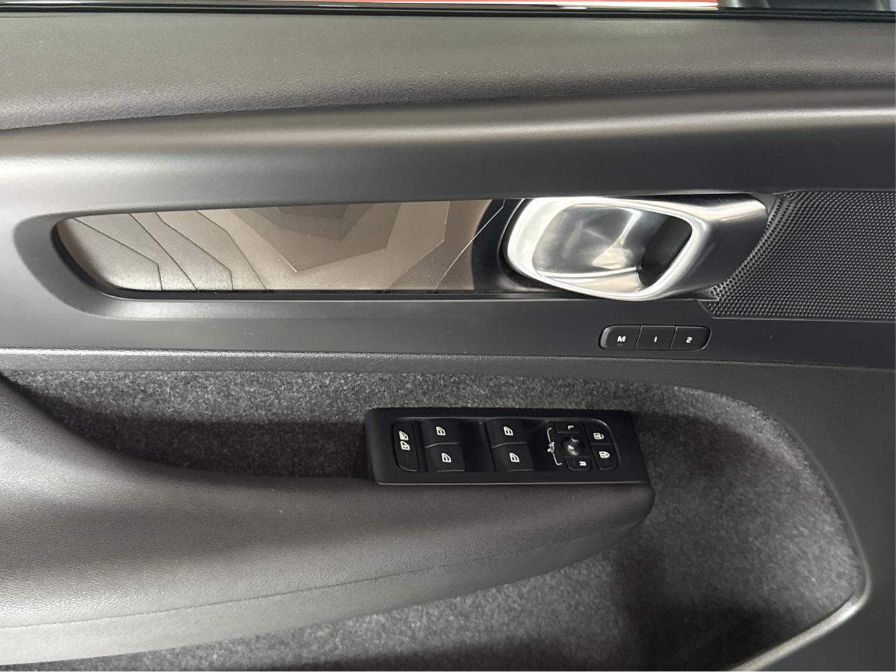 2023 Volvo C40 Recharge Pure Electric Pure Electric Plus Twin eAWD/NO ACCIDENT/CLEAN CARFAX/ONE OWNER Richmond Hill ON