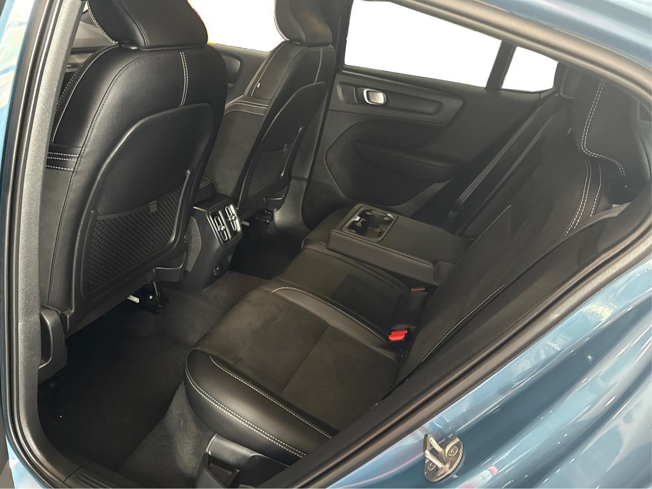 2023 Volvo C40 Recharge Pure Electric Pure Electric Plus Twin eAWD/NO ACCIDENT/CLEAN CARFAX/ONE OWNER Richmond Hill ON