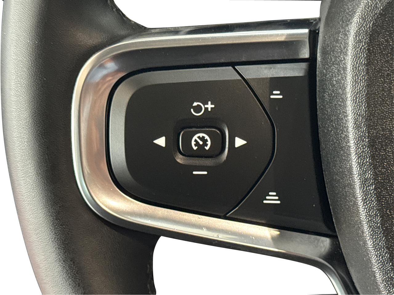2023 Volvo C40 Recharge Pure Electric Pure Electric Plus Twin eAWD/NO ACCIDENT/CLEAN CARFAX/ONE OWNER Richmond Hill ON
