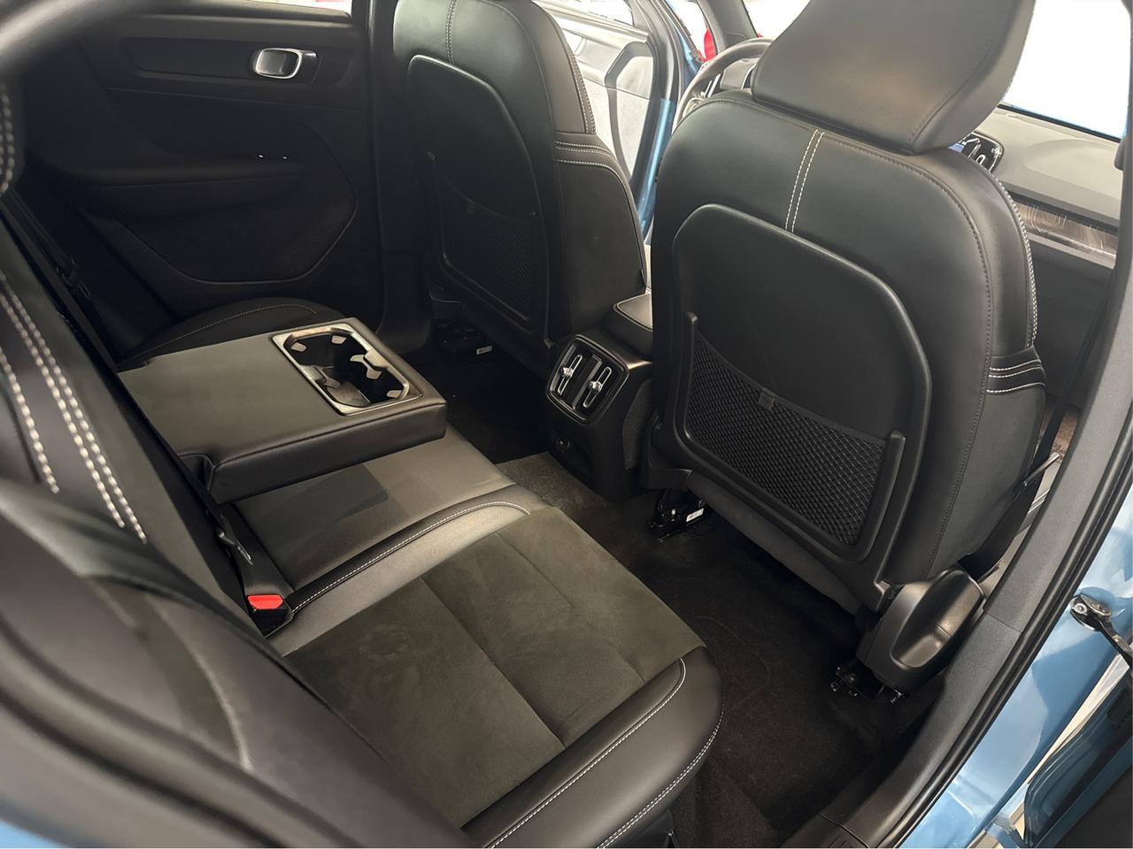 2023 Volvo C40 Recharge Pure Electric Pure Electric Plus Twin eAWD/NO ACCIDENT/CLEAN CARFAX/ONE OWNER Richmond Hill ON