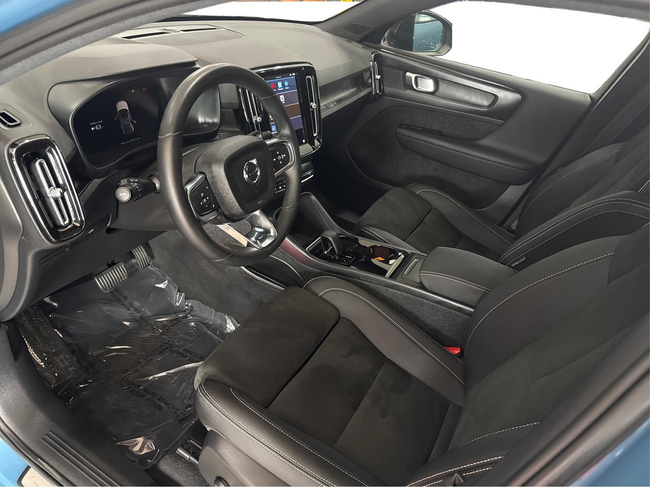 2023 Volvo C40 Recharge Pure Electric Pure Electric Plus Twin eAWD/NO ACCIDENT/CLEAN CARFAX/ONE OWNER Richmond Hill ON