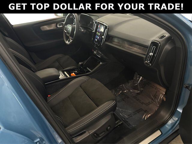 2023 Volvo C40 Recharge Pure Electric Pure Electric Plus Twin eAWD/NO ACCIDENT/CLEAN CARFAX/ONE OWNER Richmond Hill ON
