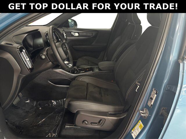 2023 Volvo C40 Recharge Pure Electric Pure Electric Plus Twin eAWD/NO ACCIDENT/CLEAN CARFAX/ONE OWNER Richmond Hill ON