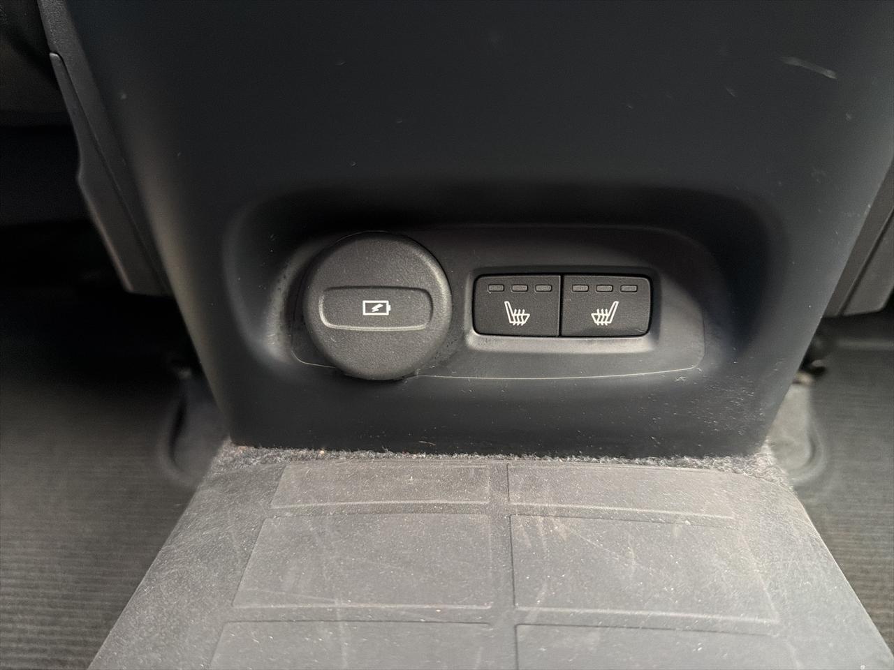 2023 Volvo C40 Recharge Pure Electric Twin Plus Bend OR