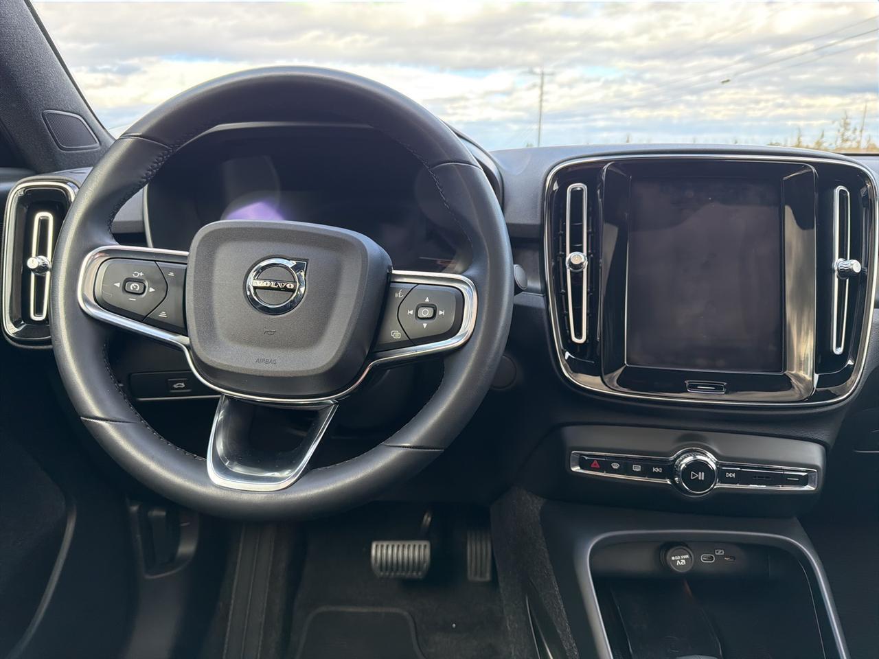 2023 Volvo C40 Recharge Pure Electric Twin Plus Bend OR