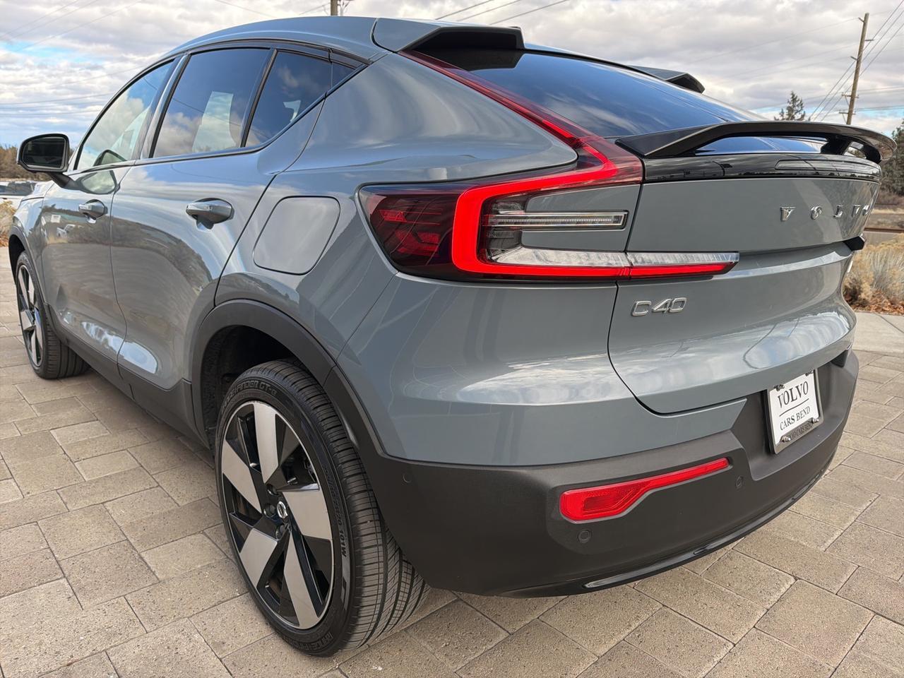 2023 Volvo C40 Recharge Pure Electric Twin Plus Bend OR