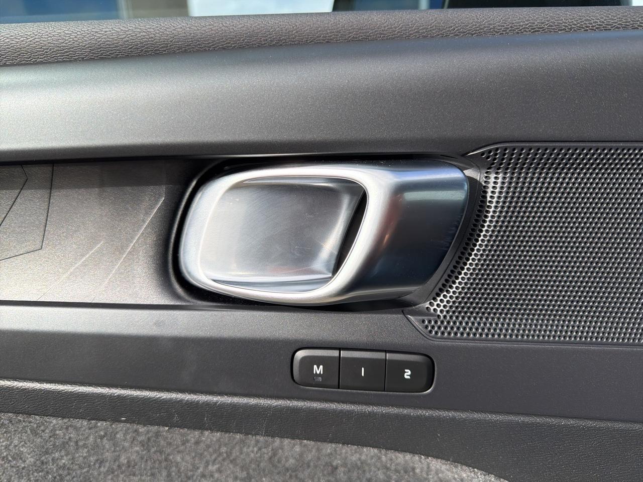 2023 Volvo C40 Recharge Pure Electric Twin Plus Bend OR