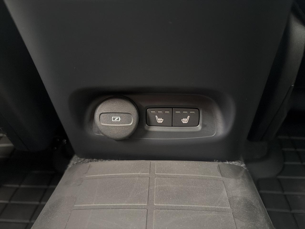 2023 Volvo C40 Recharge Pure Electric Twin Plus Bend OR