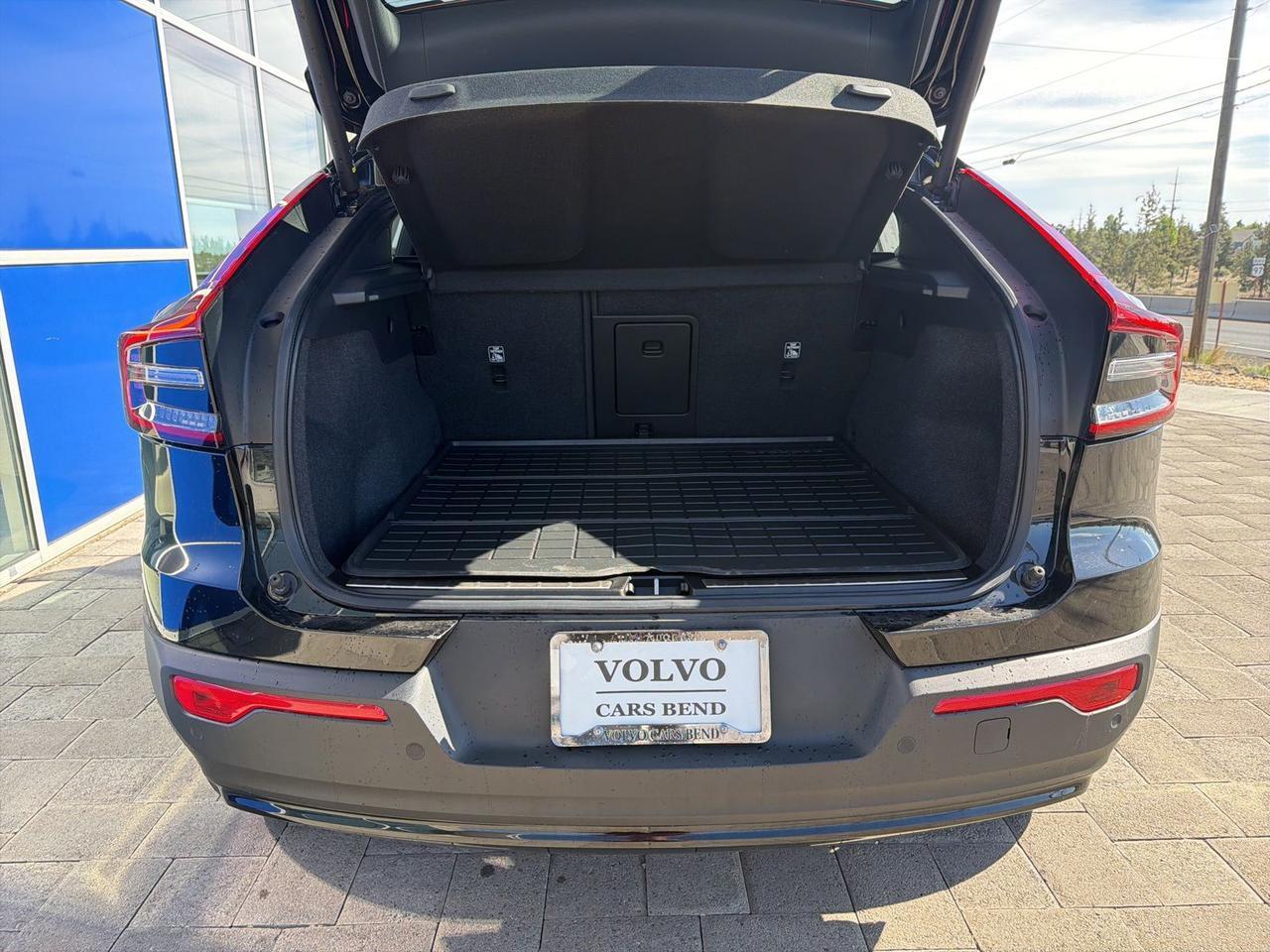 2023 Volvo C40 Recharge Pure Electric Twin Plus Bend OR