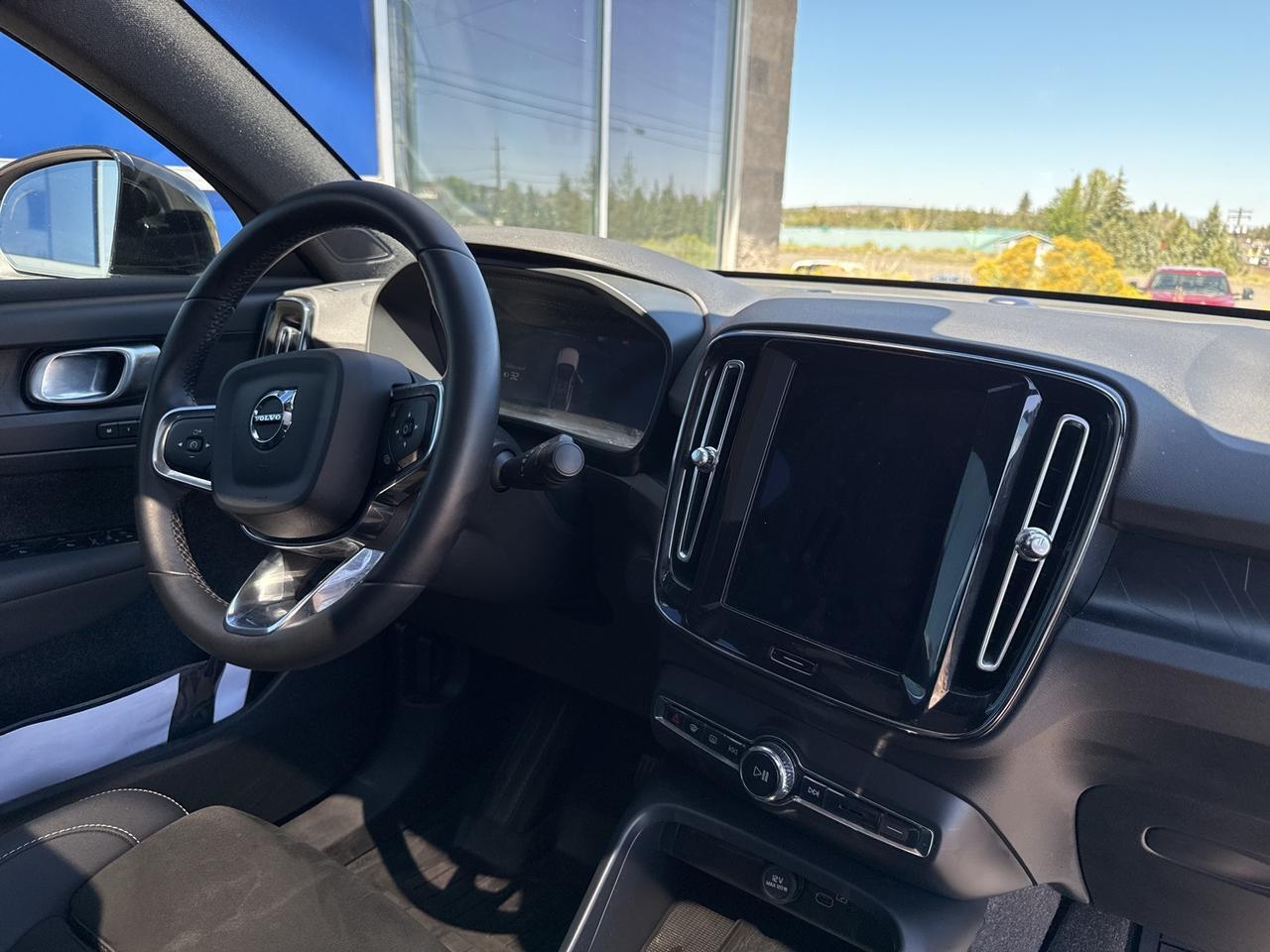 2023 Volvo C40 Recharge Pure Electric Twin Plus Bend OR