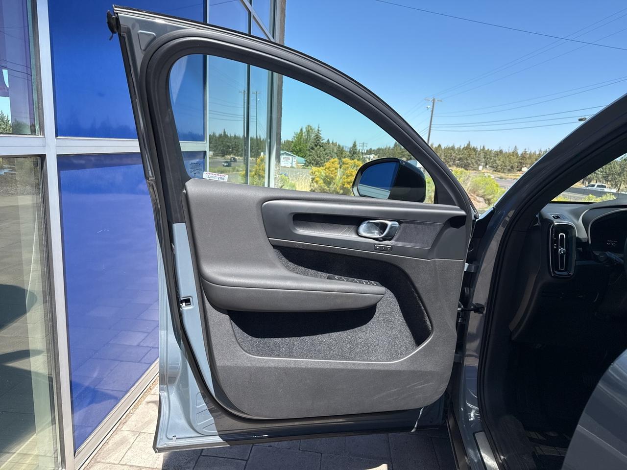 2023 Volvo C40 Recharge Pure Electric Twin Plus Bend OR