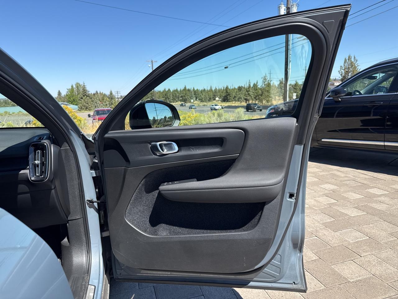 2023 Volvo C40 Recharge Pure Electric Twin Plus Bend OR