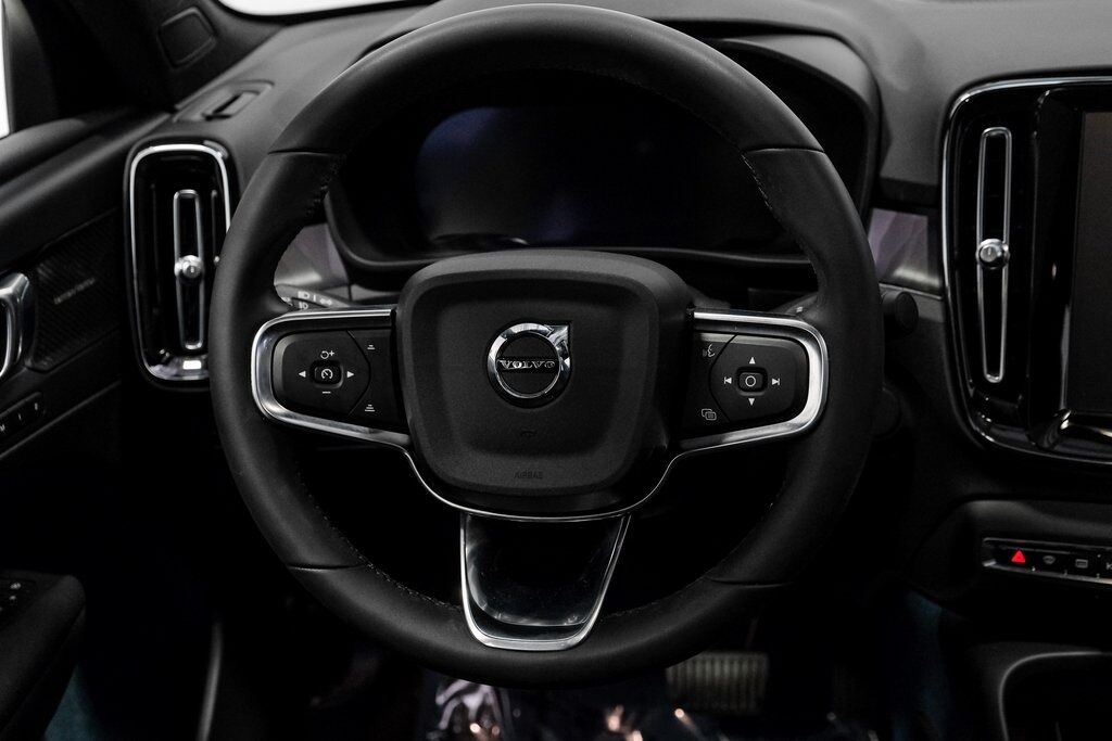 2023 Volvo C40 Recharge Ultimate photo 17