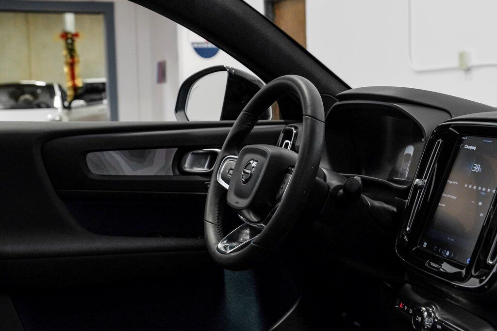 2023 Volvo C40 Recharge Ultimate photo 16