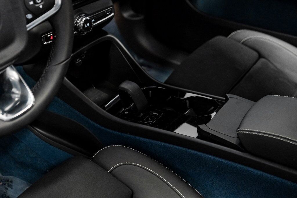 2023 Volvo C40 Recharge Ultimate photo 24