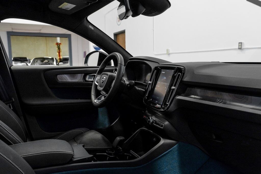2023 Volvo C40 Recharge Ultimate photo 23