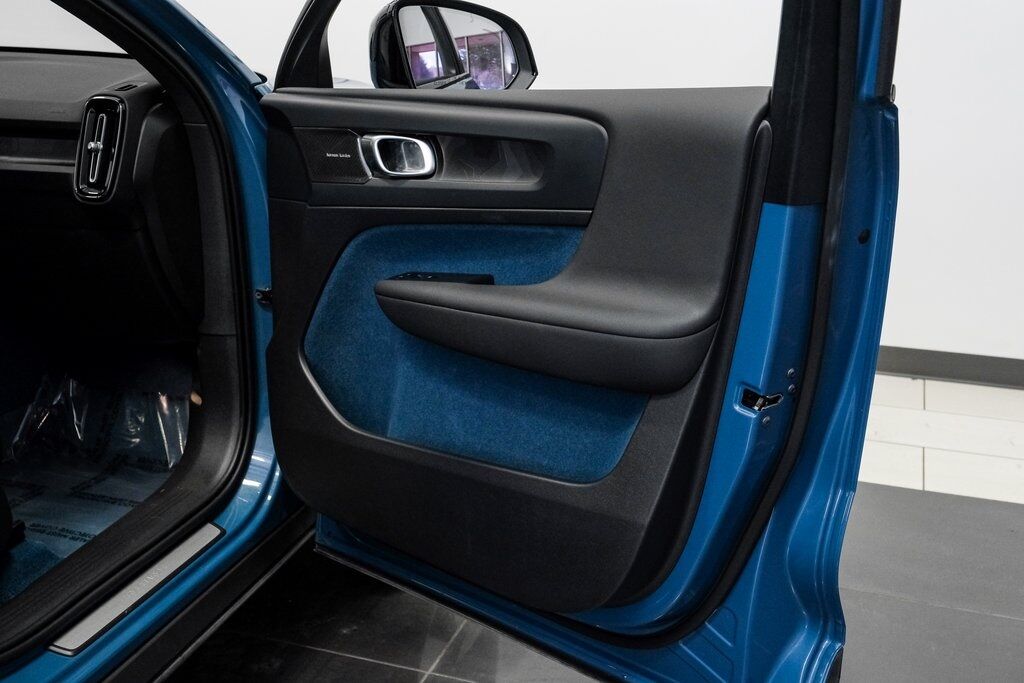 2023 Volvo C40 Recharge Ultimate photo 40