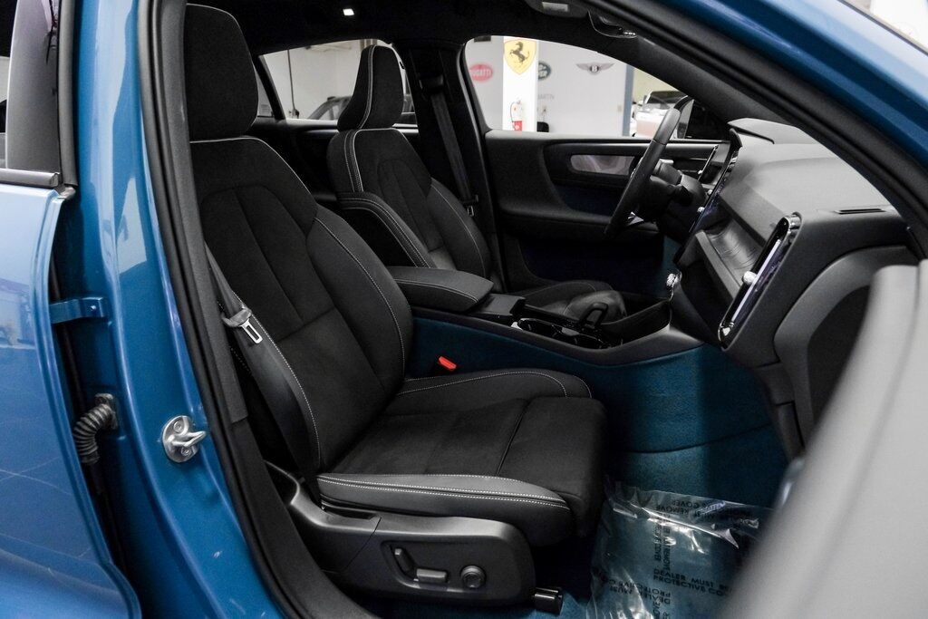2023 Volvo C40 Recharge Ultimate photo 31