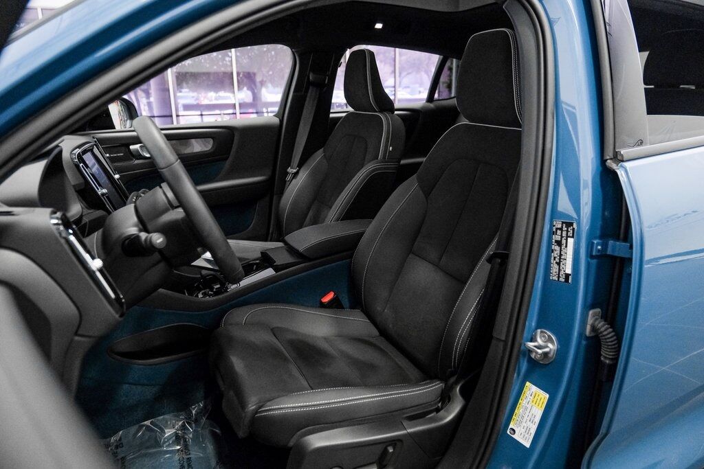 2023 Volvo C40 Recharge Ultimate photo 28
