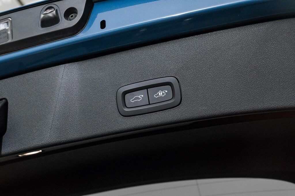 2023 Volvo C40 Recharge Ultimate photo 45