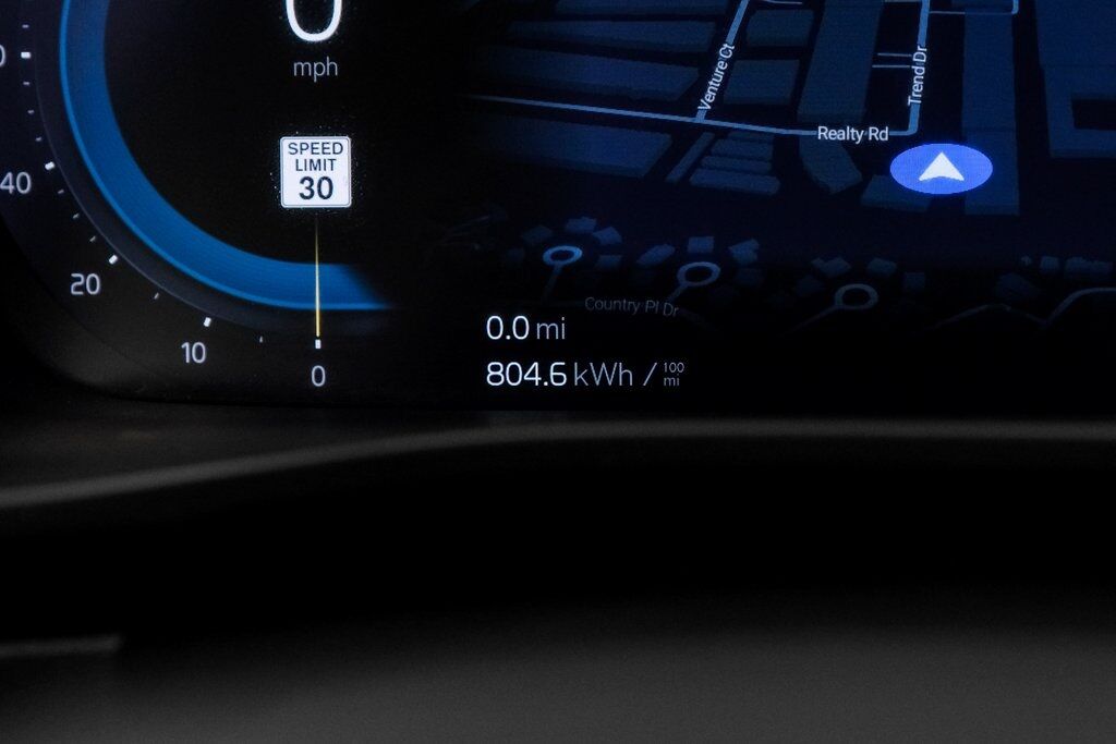 2023 Volvo C40 Recharge Ultimate photo 21