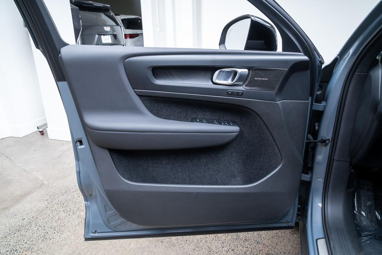 2023 Volvo C40 Recharge Pure Electric Ultimate Harman Kardon Sound Surround View Camera Portland OR