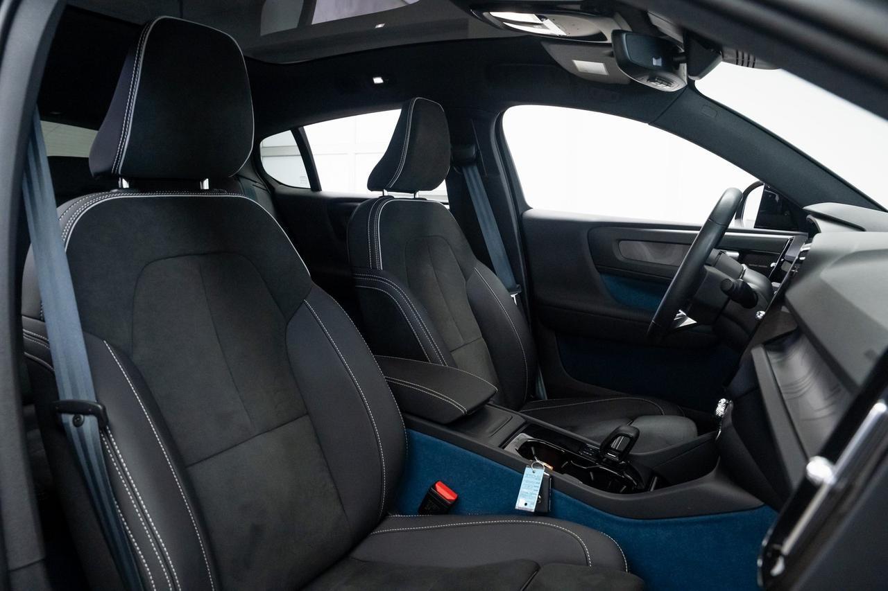 2023 Volvo C40 Recharge Pure Electric Ultimate Heated Seats Haman/Kardon Audio Portland OR