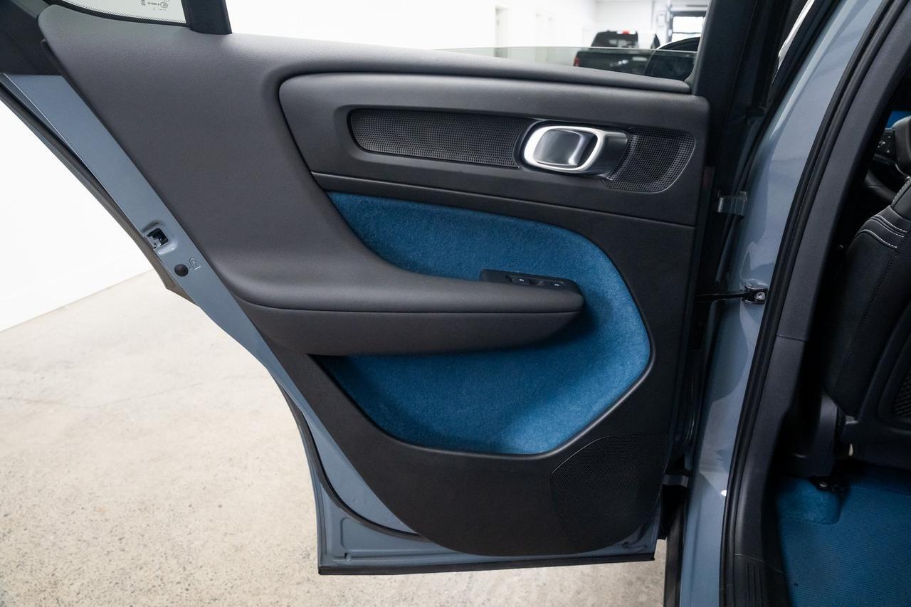 2023 Volvo C40 Recharge Pure Electric Ultimate Heated Seats Haman/Kardon Audio Portland OR