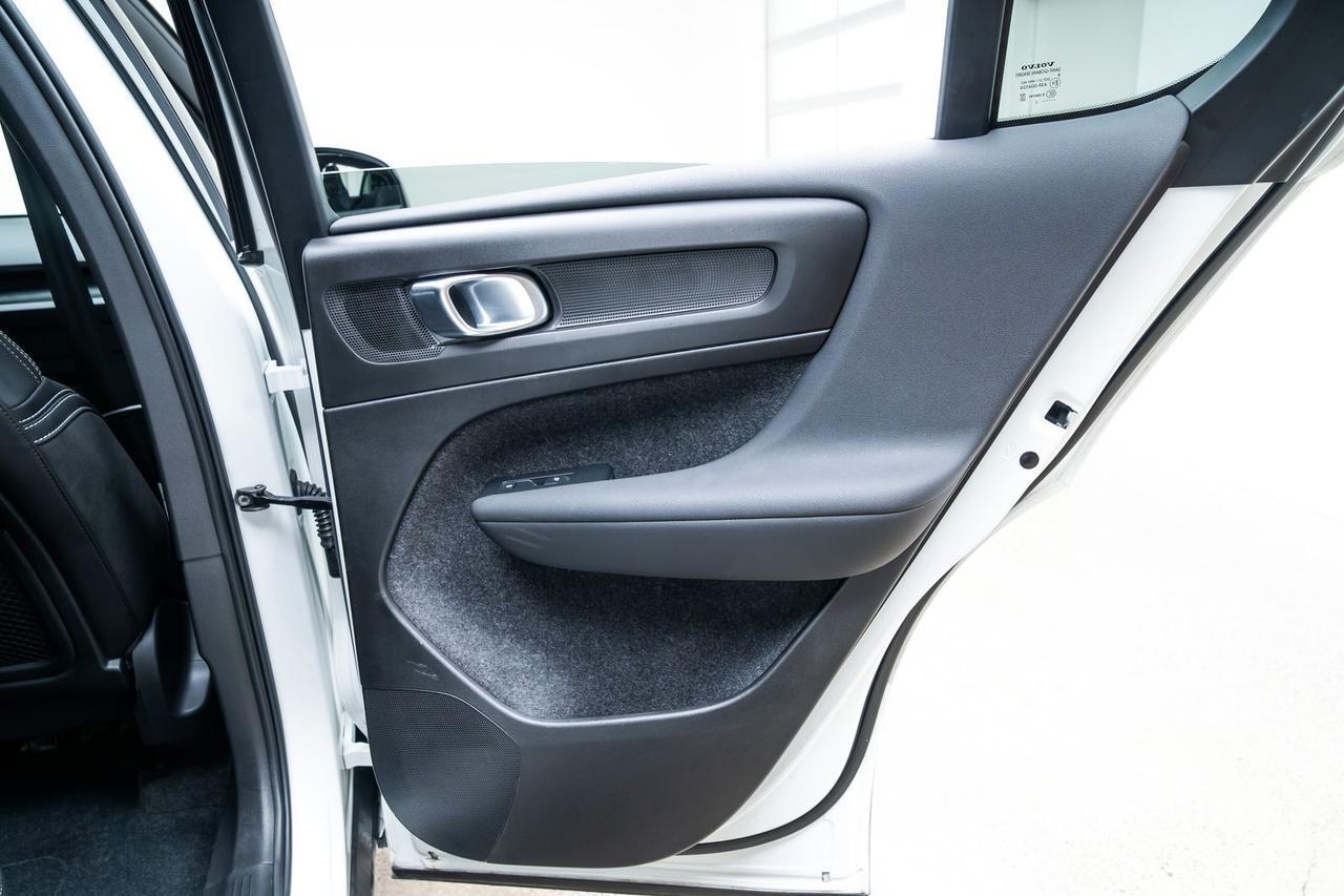 2023 Volvo C40 Recharge Pure Electric Ultimate Pilot Assist Harman Kardon Sound Portland OR