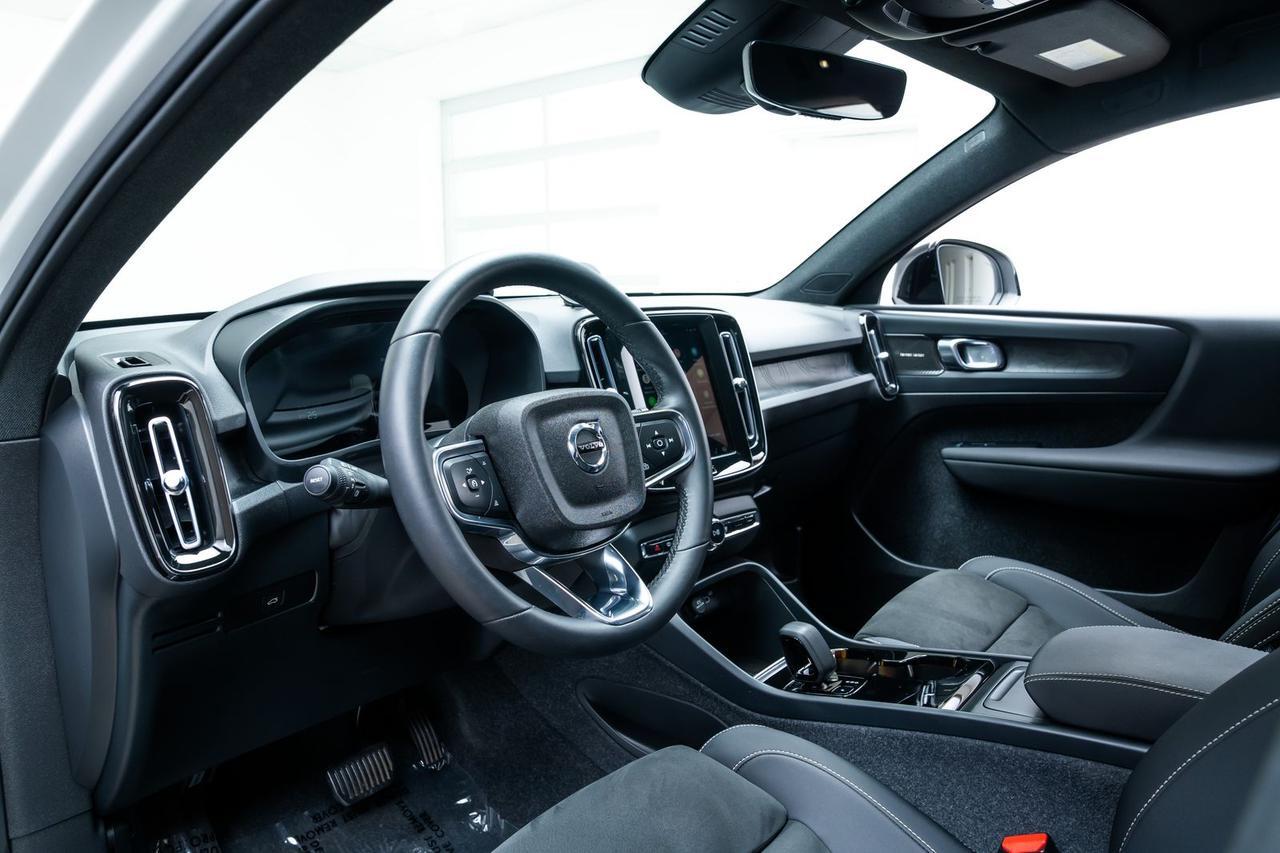 2023 Volvo C40 Recharge Pure Electric Ultimate Pilot Assist Harman Kardon Sound Portland OR